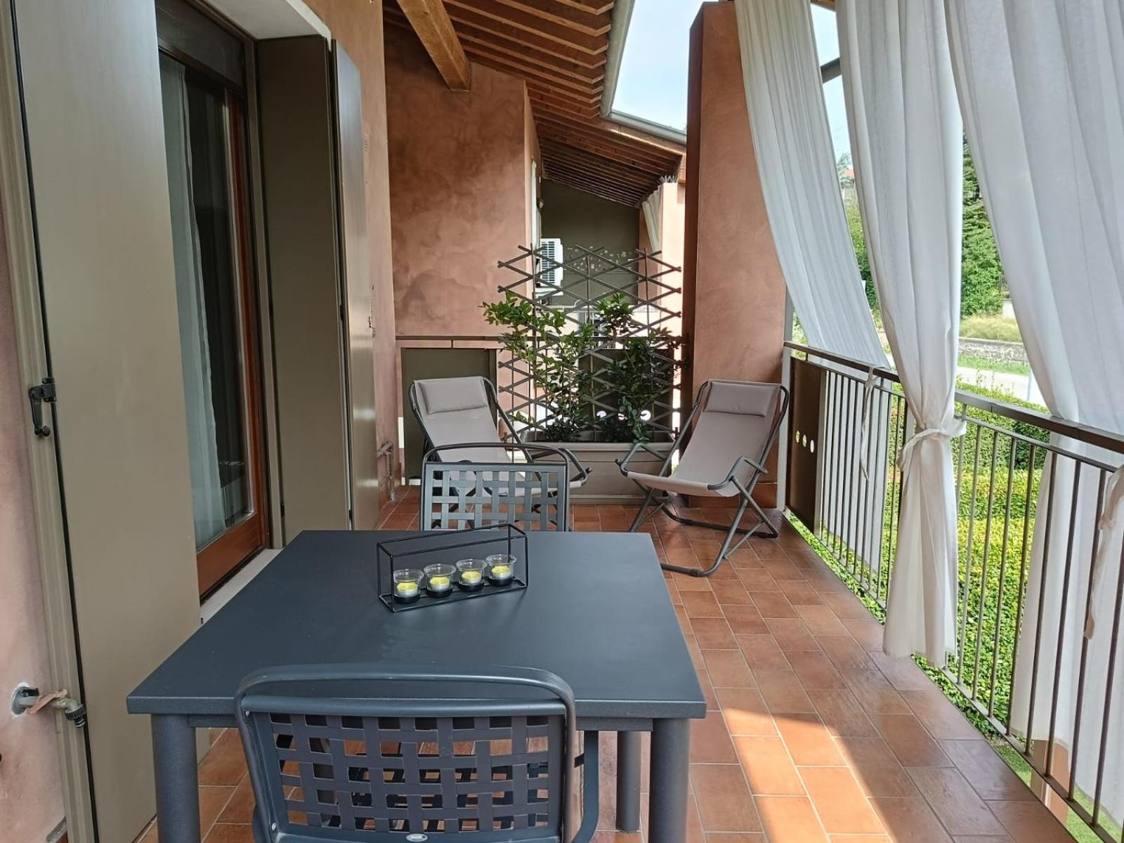 Home La Rosa Del Garda Пескьера-дель-Гарда Экстерьер фото